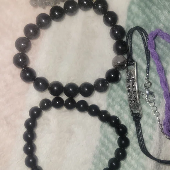 Crystal Beaded Bracelet Set - Picture 3 of 3